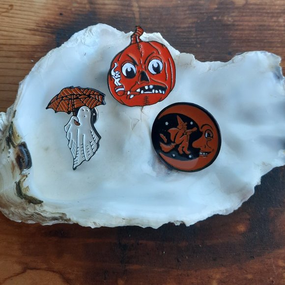 Etsy Accessories - Halloween Enamel Pins 👻🎃